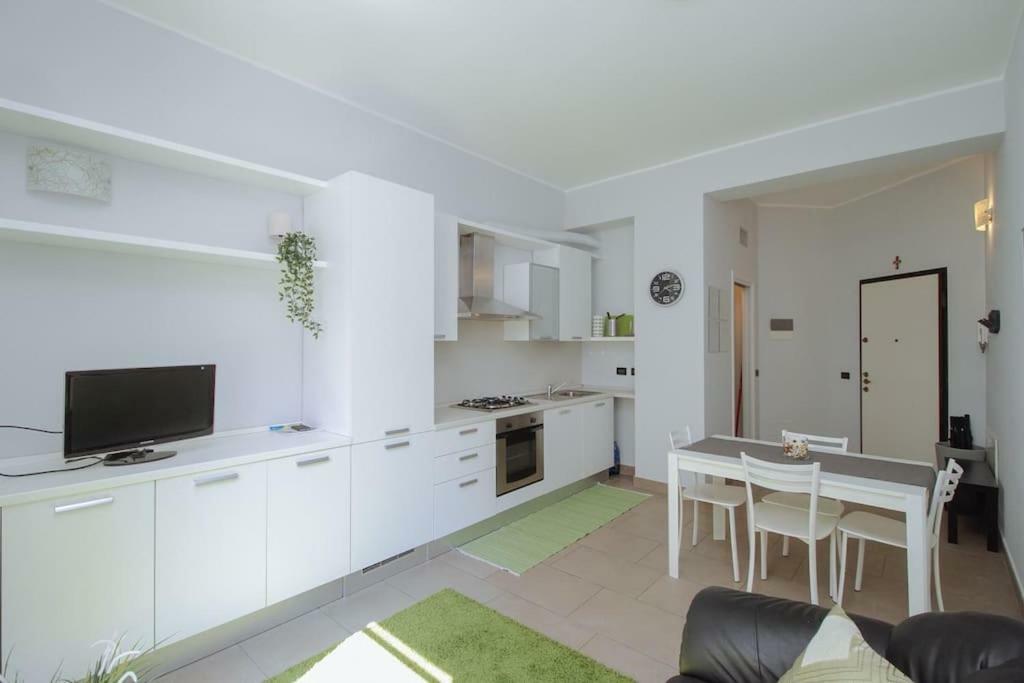 Spacious And New Apt In Citta Studi Mailand Exterior foto